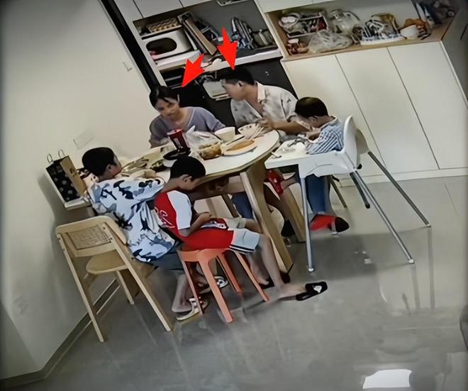 本女方直播礼物满天飞妇联再回应。ky开元棋牌鸡蛋男事件被质疑剧(图6)